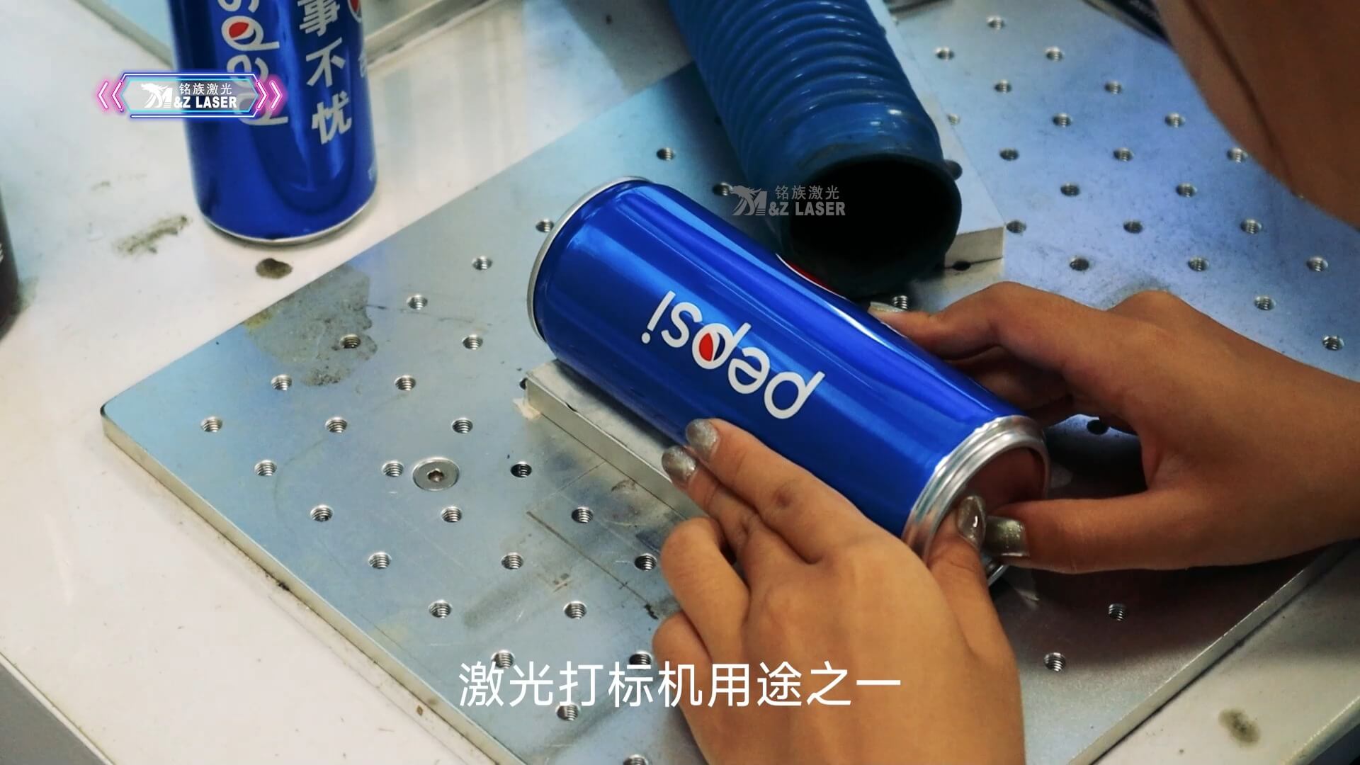 光谷激光可乐瓶打标激光打标机光纤激光打标机