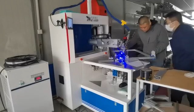 光谷激光铝框自动激光焊接机