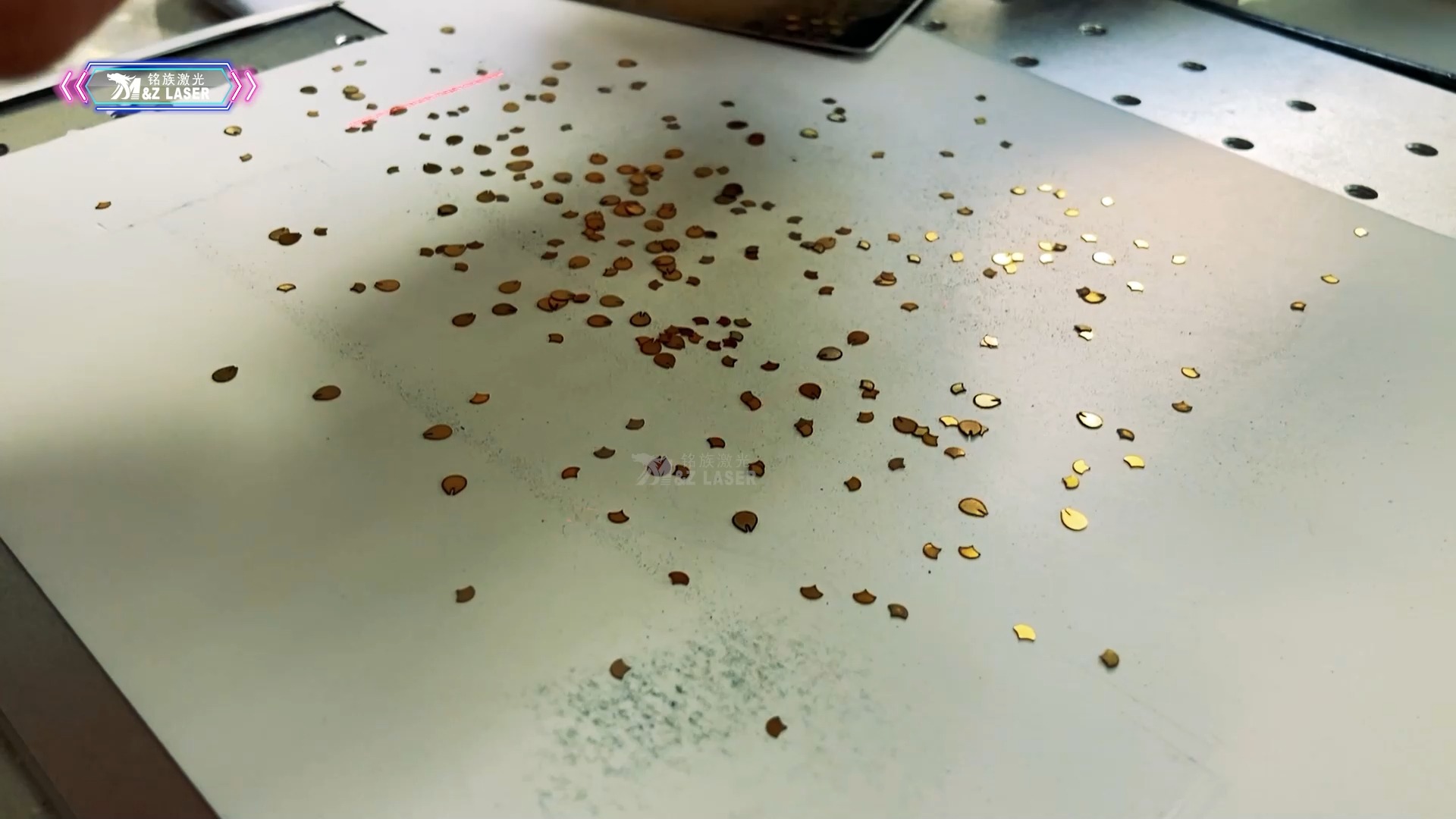 光谷激光0.1毫米铜箔切割 激光切割机
